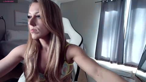 Snapshot of allan_and_addy chatting on 01/02/25, 04:02 addymaybaby online show from 01/02/25, 04:02