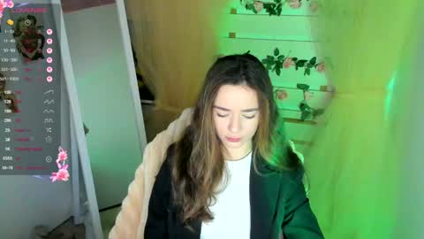 Snapshot of allana_dream chatting on 05/11/26, 06:52 Allana online show from 05/11/26, 06:52