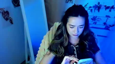 Snapshot of allana_dream chatting on 06/23/26, 06:33 Allana online show from 06/23/26, 06:33