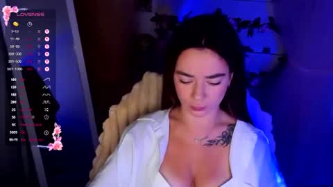 Snapshot of allana_dream chatting on 07/24/26, 07:39 Allana online show from 07/24/26, 07:39