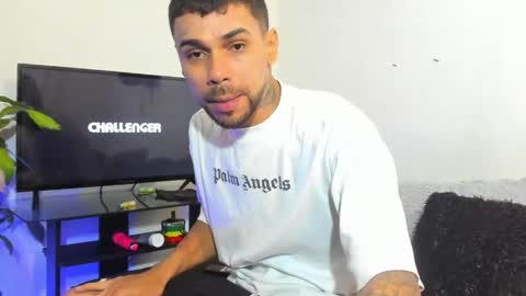 Snapshot of allanbarreto chatting on 04/26/26, 06:38 Allan online show from 04/26/26, 06:38