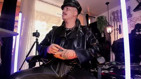   online show from 12/06/24, 04:38