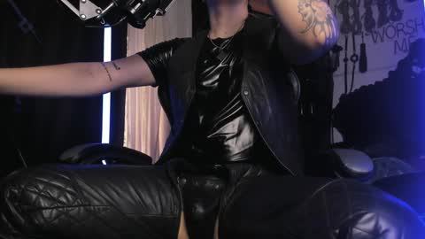   online show from 12/26/24, 09:15