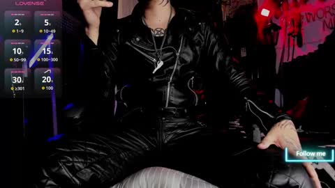   online show from 10/02/25, 02:46