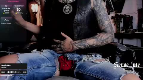 Snapshot of allanhurtss chatting on 04/23/26, 07:05 online show from 04/23/26, 07:05