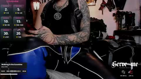 Snapshot of allanhurtss chatting on 04/24/26, 06:43 online show from 04/24/26, 06:43