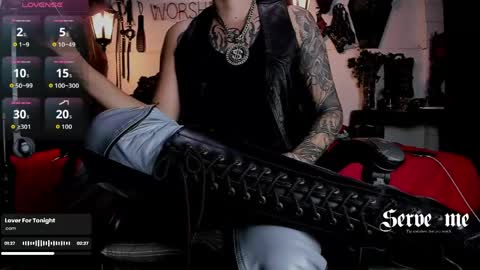 Snapshot of allanhurtss chatting on 05/17/26, 04:36 online show from 05/17/26, 04:36