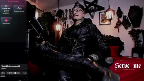 Snapshot of allanhurtss chatting on 05/21/26, 06:37 online show from 05/21/26, 06:37
