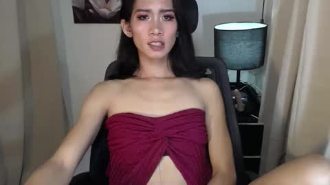 trina online show from 02/10/25, 04:47