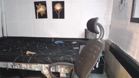 trina online show from 09/12/25, 05:18