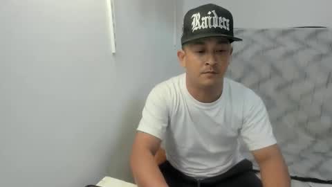 Snapshot of allen_69xx chatting on 12/19/25, 08:27 allen online show from 12/19/25, 08:27