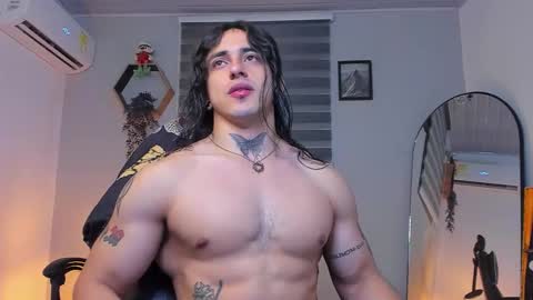 independent model 3 online show from 12/21/25, 04:08