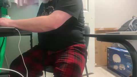 Allergictolove online show from 11/08/25, 05:23