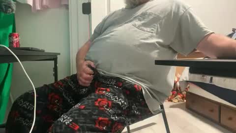 Allergictolove online show from 11/16/25, 10:37