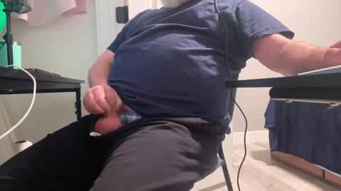 Allergictolove online show from 04/16/26, 01:28