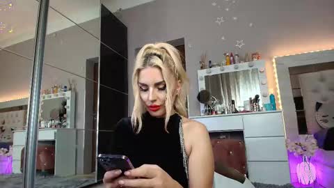 Snapshot of allesya23 chatting on 09/15/25, 07:03 onlyfansallesya23 online show from 09/15/25, 07:03