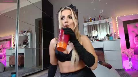 Snapshot of allesya23 chatting on 04/16/26, 06:52 onlyfansallesya23 online show from 04/16/26, 06:52