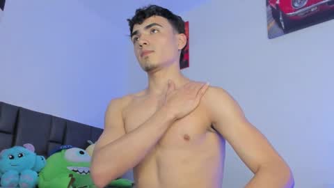 Snapshot of allexserrano chatting on 03/10/26, 02:49 Allex online show from 03/10/26, 02:49