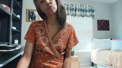 Snapshot of allgood4u chatting on 07/12/26, 10:01 wishlist on bio online show from 07/12/26, 10:01