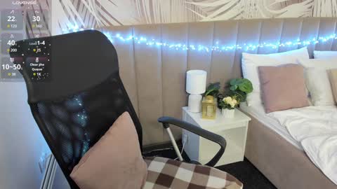 Snapshot of alli_zi chatting on 01/10/25, 08:51 Blair online show from 01/10/25, 08:51