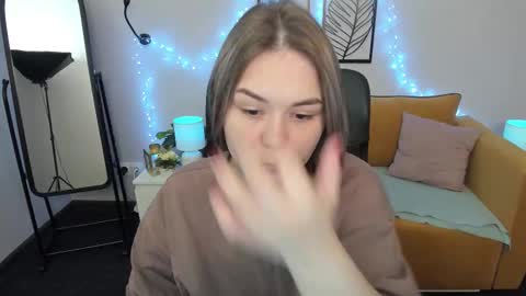 Snapshot of alli_zi chatting on 09/13/25, 03:28 Blair online show from 09/13/25, 03:28