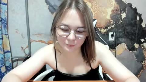 Snapshot of alli_zi chatting on 09/15/25, 03:12 Blair online show from 09/15/25, 03:12