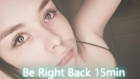 Snapshot of alli_zi chatting on 11/08/25, 03:23 Blair online show from 11/08/25, 03:23