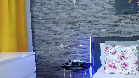 Alliana online show from 08/04/26, 04:48