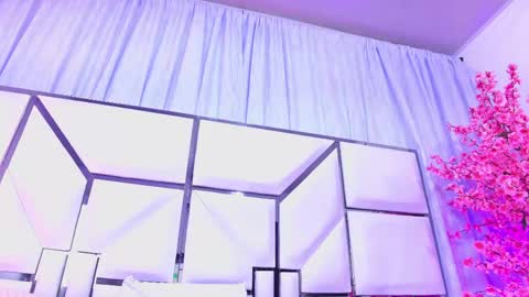 Allicia online show from 04/12/26, 12:32