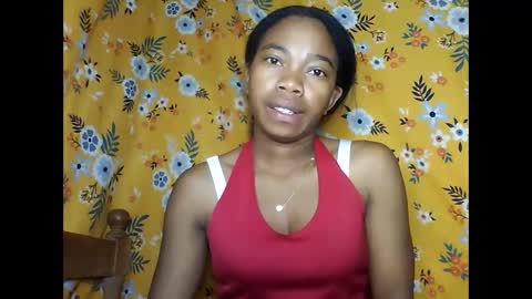 Snapshot of alliciax632770q chatting on 04/19/26, 02:22 alliciax632770q online show from 04/19/26, 02:22