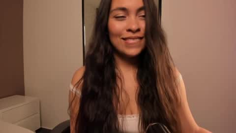 Snapshot of allie_bruce chatting on 05/06/26, 02:40 A L L I E online show from 05/06/26, 02:40