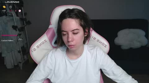 Snapshot of allie_hazie chatting on 04/01/26, 12:33 alice online show from 04/01/26, 12:33