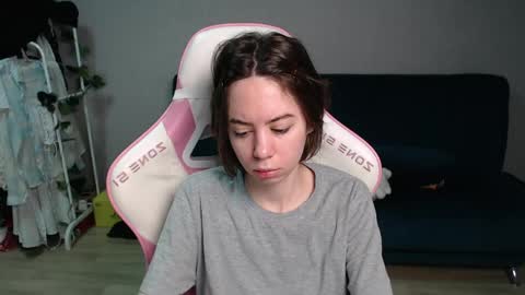 Snapshot of allie_hazie chatting on 04/04/26, 11:46 alice online show from 04/04/26, 11:46