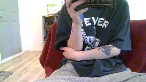 Snapshot of alliebearx chatting on 01/30/25, 09:47 alliebearx online show from 01/30/25, 09:47