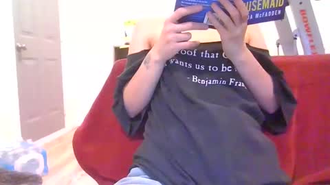 Snapshot of alliebearx chatting on 02/04/25, 12:51 alliebearx online show from 02/04/25, 12:51