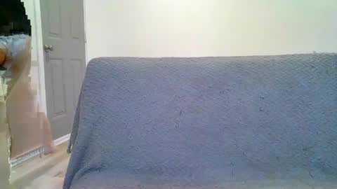 Snapshot of alliebearx chatting on 02/16/25, 08:44 alliebearx online show from 02/16/25, 08:44