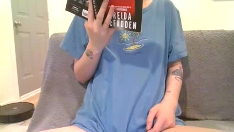 Snapshot of alliebearx chatting on 02/24/25, 08:58 alliebearx online show from 02/24/25, 08:58