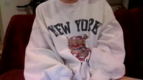 Snapshot of alliebearx chatting on 02/26/25, 04:25 alliebearx online show from 02/26/25, 04:25