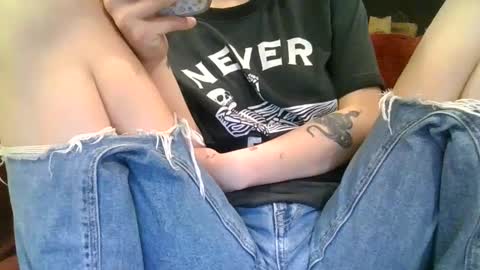 Snapshot of alliebearx chatting on 03/02/25, 07:56 alliebearx online show from 03/02/25, 07:56