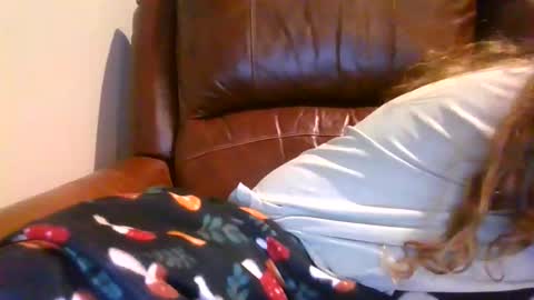 Snapshot of alliebearx chatting on 11/24/25, 05:29 alliebearx online show from 11/24/25, 05:29