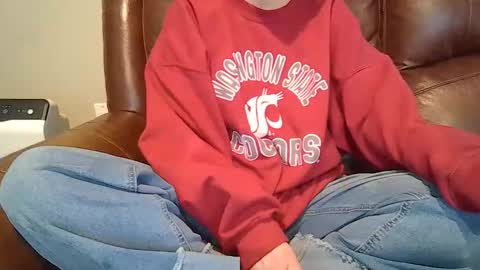 Snapshot of alliebearx chatting on 03/23/26, 11:09 alliebearx online show from 03/23/26, 11:09