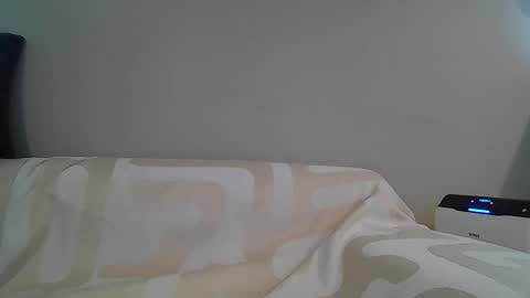 Snapshot of alliebearx chatting on 04/07/26, 06:08 alliebearx online show from 04/07/26, 06:08