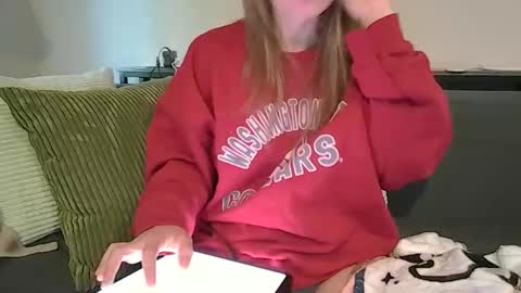 Snapshot of alliebearx chatting on 05/10/26, 01:49 alliebearx online show from 05/10/26, 01:49