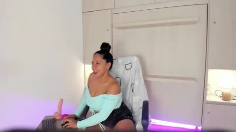 Snapshot of alliebennet chatting on 02/26/26, 07:35 ALISON online show from 02/26/26, 07:35