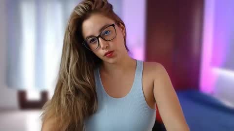 Snapshot of allieemod chatting on 02/10/25, 08:00 allieemod online show from 02/10/25, 08:00