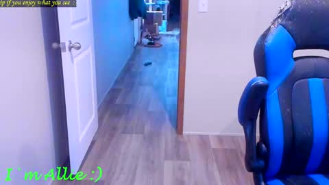 Snapshot of alliekat62 chatting on 02/22/25, 06:30 Allie online show from 02/22/25, 06:30