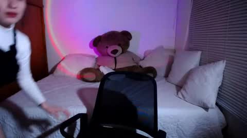 Snapshot of allierose_ chatting on 03/08/25, 12:55 Allie  online show from 03/08/25, 12:55