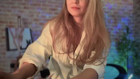 Allie online show from 12/17/24, 06:24