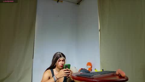 Snapshot of alliison_foxx chatting on 05/08/26, 01:27 Alliison Foxx online show from 05/08/26, 01:27
