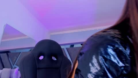 Snapshot of allijadid chatting on 01/08/25, 10:37    online show from 01/08/25, 10:37